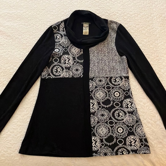 Fabulous black poly/cotton sweater w/light cowl neck in creamy blackgray pattern - Picture 6 of 11